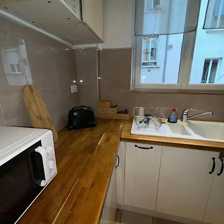 Le Gaby, Cosy Proche Gare Lägenhet